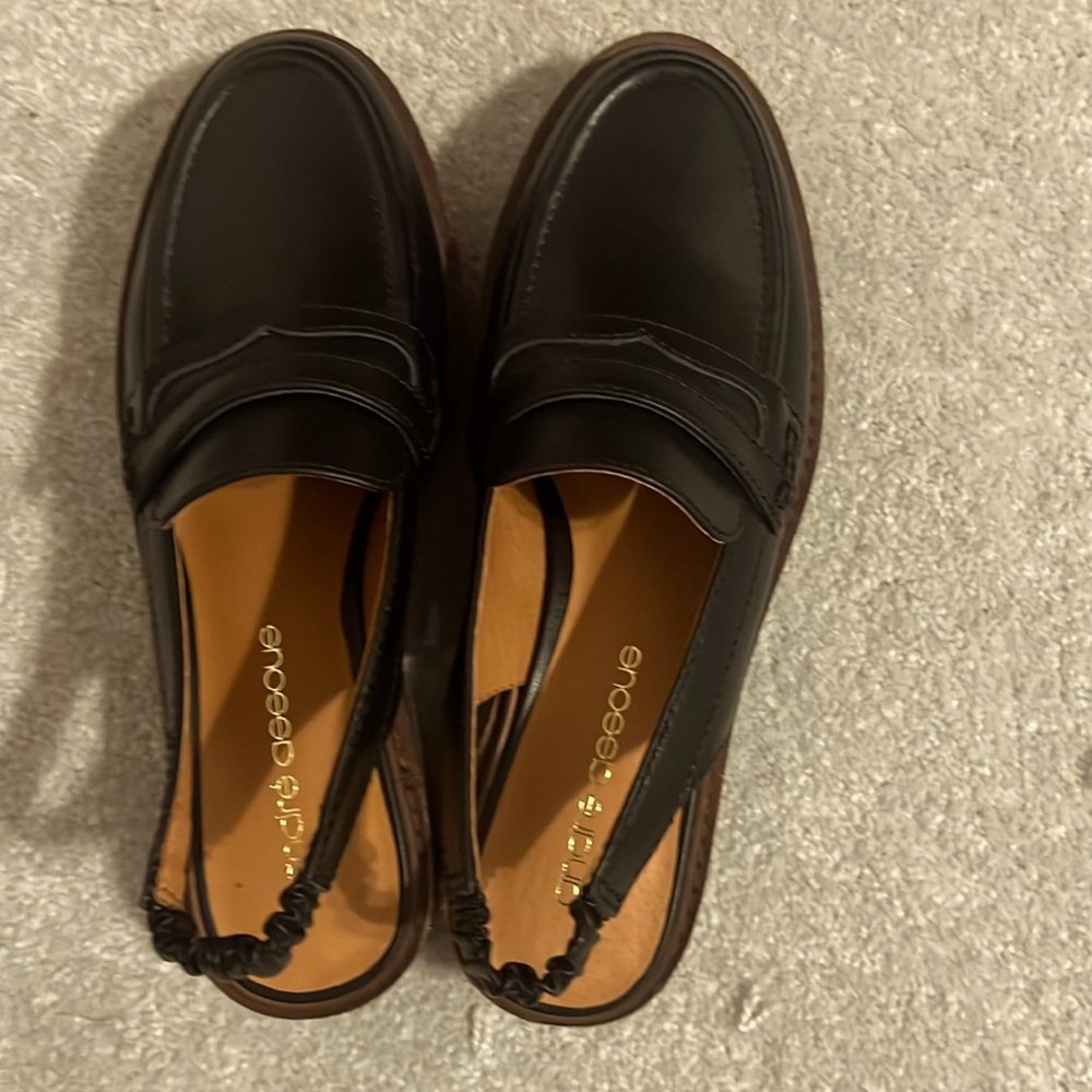 Andre Assous Rita 2 Women's Flat Shoes.